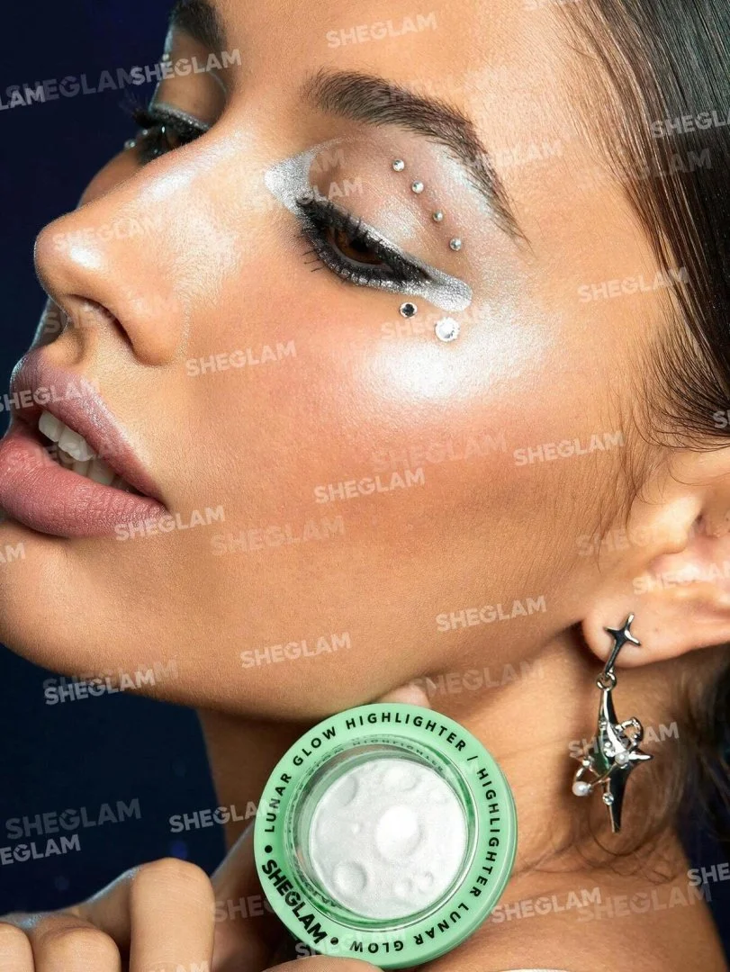 16940894636b43ccc2703a159c805771e0a6b6ecda_thumbnail_1200x_wk_sheglam SHE GLAM LUNAR GLOW HIGHLIGHTER - Image 1