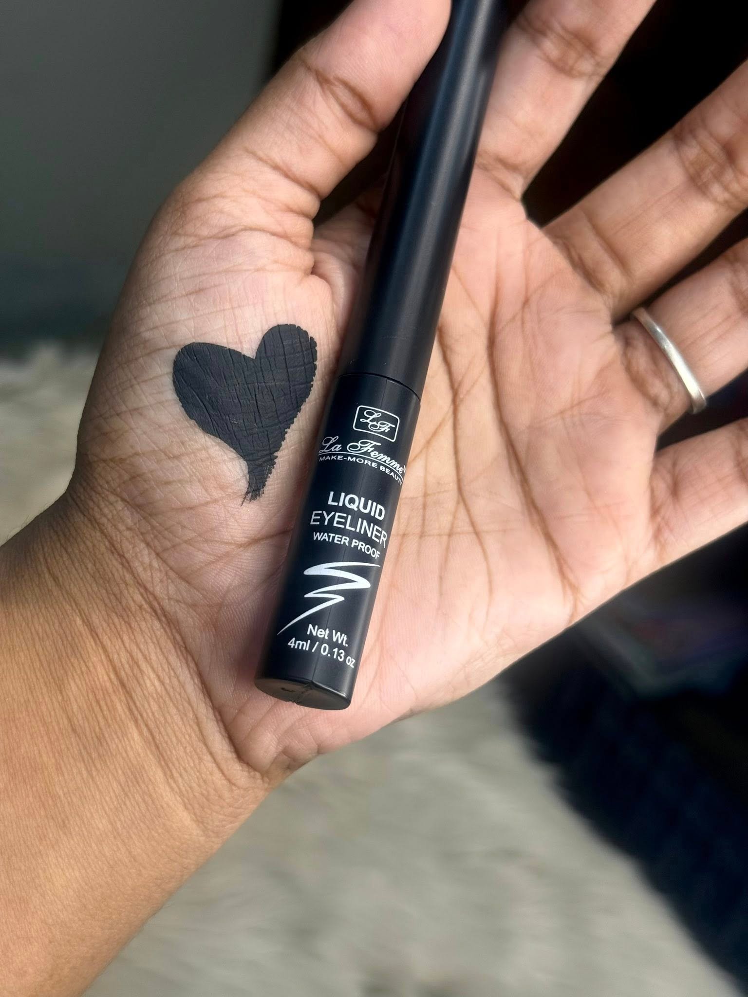 LA FEMME LIQUID EYELINER 4ML LA FEMME LIQUID EYELINER 4ML - Image 1