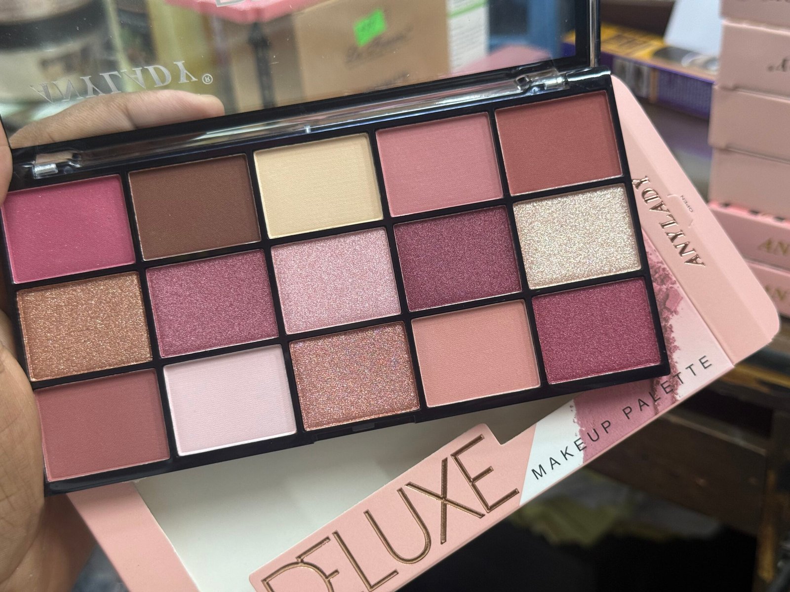 IMG_8029 ANY LADY THE DELUXE EYESHADOW 15 color 8356 - Image 1