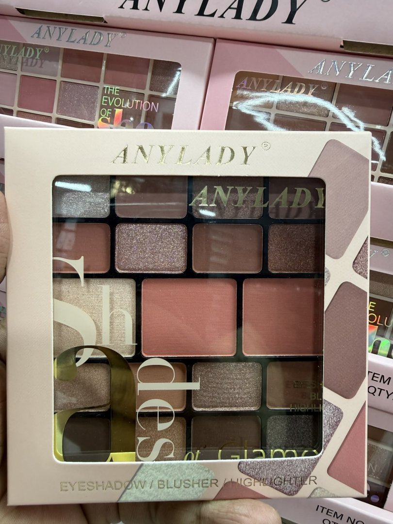 641856495_1574613607178149_2604971443177699725_n ANYLANDY SHADES & GLAMOUR 19 COLOR EYESHASDOW NO;8402 - Image 1