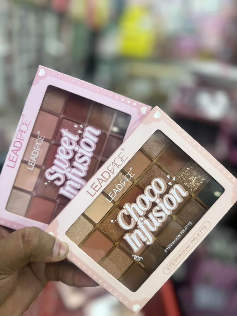 643629851_4324147617838785_160557361643994823_n LEAD FACE 20 COLOR EYESHADOW FA026 - Image 1