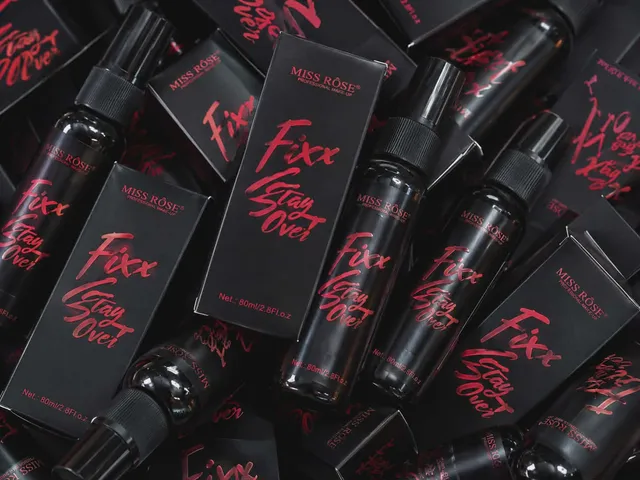 723098777_2228093491243319_1339611033290171526_n MISS ROSE STAY OVER SETTING SPRAY 80ML NO:7505-025M - Image 1