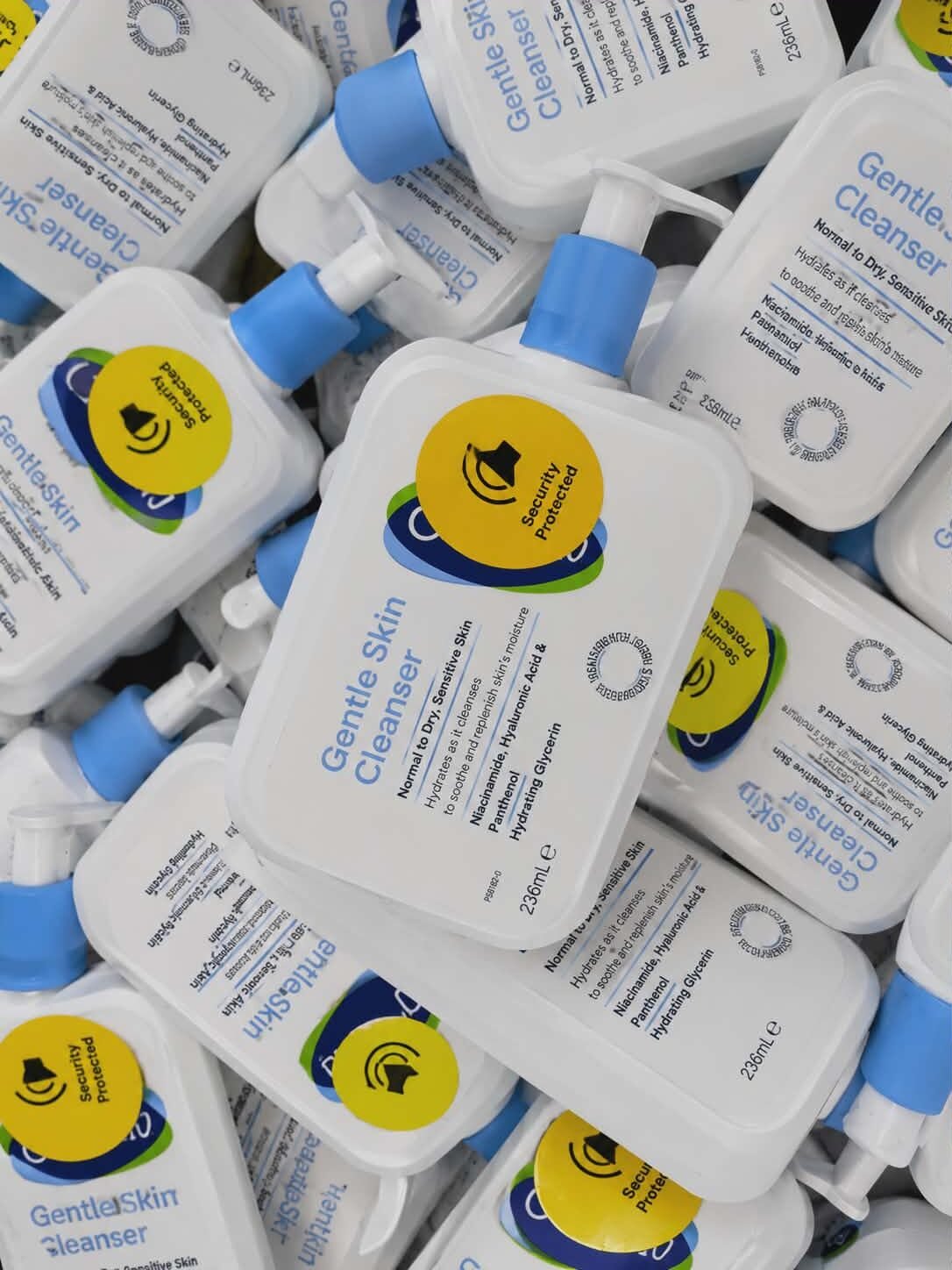 725578330_4349807941956232_2542579935792110575_n CETAPHIL GENTLE SKIN CLEANSER 236ML - Image 1