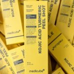 MEDICUBE KOJIC ACID TURMERIC PEEL SHOT SERUM  80ML